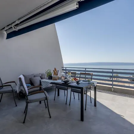 Apartamento Velebos Superior - Spacious Luxury Four-room On 220 M2 - Panoramic View Of The Sea And Islands - Prestigious Location By The Sea To The New Center Of Znjan - Amenities - Free Garage Parking Space *