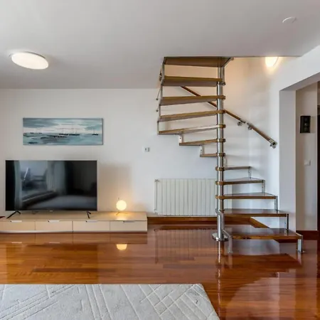 Velebos Superior - Spacious Luxury Four-room On 220 M2 - Panoramic View Of The Sea And Islands - Prestigious Location By The Sea To The New Center Of Znjan - Amenities - Free Garage Parking Space Apartamento Split