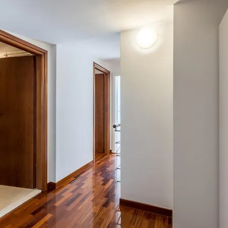 Velebos Superior - Spacious Luxury Four-room On 220 M2 - Panoramic View Of The Sea And Islands - Prestigious Location By The Sea To The New Center Of Znjan - Amenities - Free Garage Parking Space Apartamento
