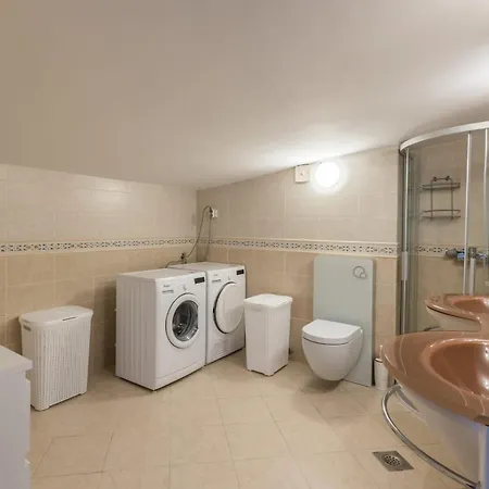 Velebos Superior - Spacious Luxury Four-room On 220 M2 - Panoramic View Of The Sea And Islands - Prestigious Location By The Sea To The New Center Of Znjan - Amenities - Free Garage Parking Space Split