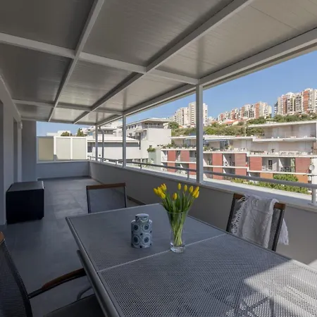 Velebos Superior - Spacious Luxury Four-room On 220 M2 - Panoramic View Of The Sea And Islands - Prestigious Location By The Sea To The New Center Of Znjan - Amenities - Free Garage Parking Space Apartamento
