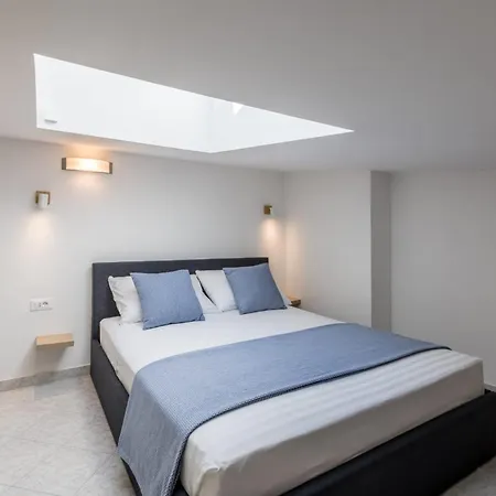 Velebos Superior - Spacious Luxury Four-room On 220 M2 - Panoramic View Of The Sea And Islands - Prestigious Location By The Sea To The New Center Of Znjan - Amenities - Free Garage Parking Space Apartamento Split