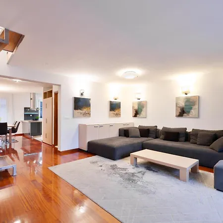 Velebos Superior - Spacious Luxury Four-room On 220 M2 - Panoramic View Of The Sea And Islands - Prestigious Location By The Sea To The New Center Of Znjan - Amenities - Free Garage Parking Space Split