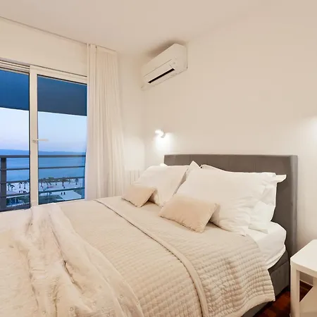 Velebos Superior - Spacious Luxury Four-room On 220 M2 - Panoramic View Of The Sea And Islands - Prestigious Location By The Sea To The New Center Of Znjan - Amenities - Free Garage Parking Space Apartamento *