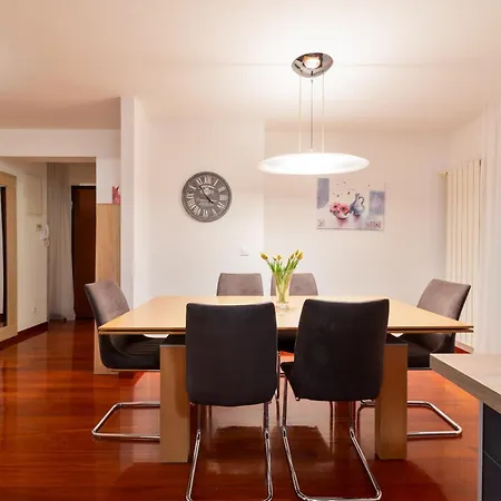 Velebos Superior - Spacious Luxury Four-room On 220 M2 - Panoramic View Of The Sea And Islands - Prestigious Location By The Sea To The New Center Of Znjan - Amenities - Free Garage Parking Space * Split