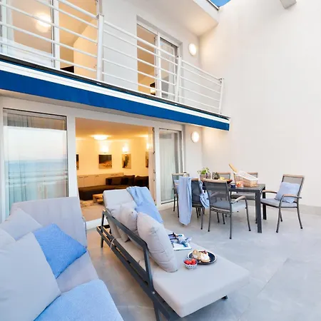 Velebos Superior - Spacious Luxury Four-room On 220 M2 - Panoramic View Of The Sea And Islands - Prestigious Location By The Sea To The New Center Of Znjan - Amenities - Free Garage Parking Space