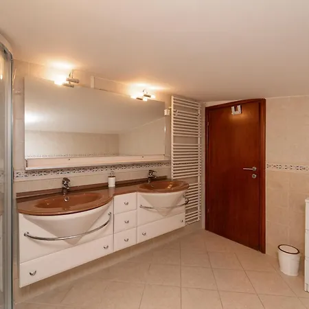 Velebos Superior - Spacious Luxury Four-room On 220 M2 - Panoramic View Of The Sea And Islands - Prestigious Location By The Sea To The New Center Of Znjan - Amenities - Free Garage Parking Space Apartamento Split