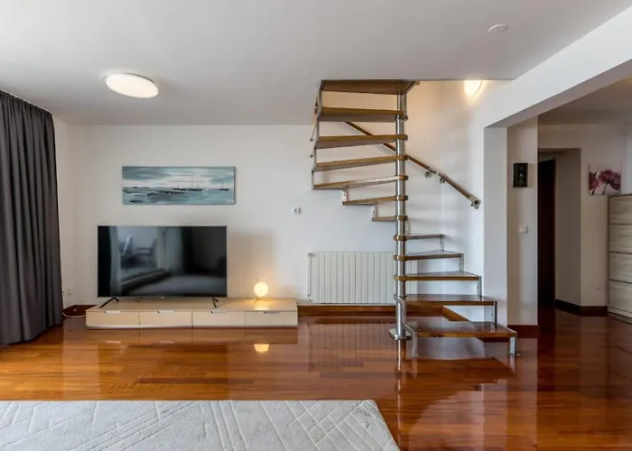 Velebos Superior - Spacious Luxury Four-room On 220 M2 - Panoramic View Of The Sea And Islands - Prestigious Location By The Sea To The New Center Of Znjan - Amenities - Free Garage Parking Space Apartmán Split