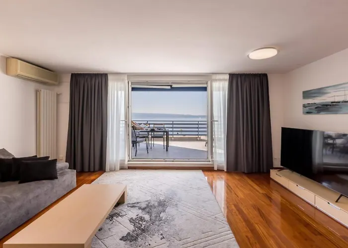 Velebos Superior - Spacious Luxury Four-room On 220 M2 - Panoramic View Of The Sea And Islands - Prestigious Location By The Sea To The New Center Of Znjan - Amenities - Free Garage Parking Space * Split