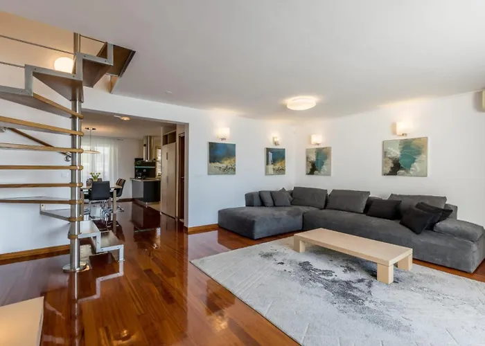 Apartmán Velebos Superior - Spacious Luxury Four-room On 220 M2 - Panoramic View Of The Sea And Islands - Prestigious Location By The Sea To The New Center Of Znjan - Amenities - Free Garage Parking Space *