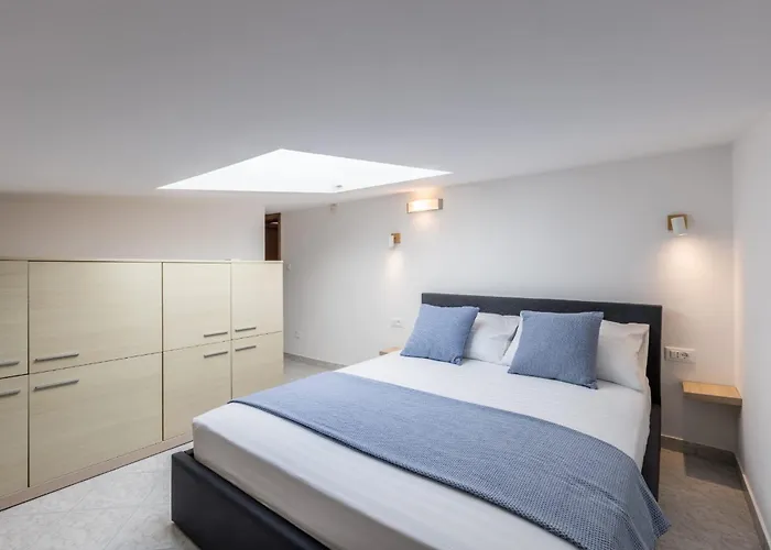 Velebos Superior - Spacious Luxury Four-room On 220 M2 - Panoramic View Of The Sea And Islands - Prestigious Location By The Sea To The New Center Of Znjan - Amenities - Free Garage Parking Space Apartmán Split