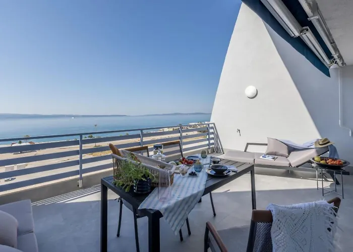 Velebos Superior - Spacious Luxury Four-room On 220 M2 - Panoramic View Of The Sea And Islands - Prestigious Location By The Sea To The New Center Of Znjan - Amenities - Free Garage Parking Space