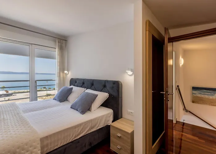 Apartmán Velebos Superior - Spacious Luxury Four-room On 220 M2 - Panoramic View Of The Sea And Islands - Prestigious Location By The Sea To The New Center Of Znjan - Amenities - Free Garage Parking Space *