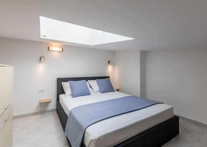 Velebos Superior - Spacious Luxury Four-room On 220 M2 - Panoramic View Of The Sea And Islands - Prestigious Location By The Sea To The New Center Of Znjan - Amenities - Free Garage Parking Space Apartmán Split