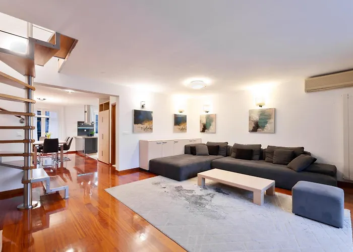 Velebos Superior - Spacious Luxury Four-room On 220 M2 - Panoramic View Of The Sea And Islands - Prestigious Location By The Sea To The New Center Of Znjan - Amenities - Free Garage Parking Space Split
