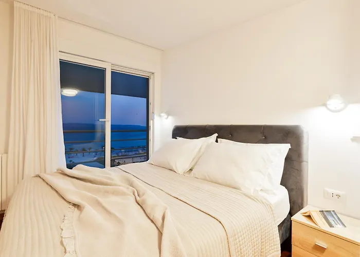 Velebos Superior - Spacious Luxury Four-room On 220 M2 - Panoramic View Of The Sea And Islands - Prestigious Location By The Sea To The New Center Of Znjan - Amenities - Free Garage Parking Space Apartmán *