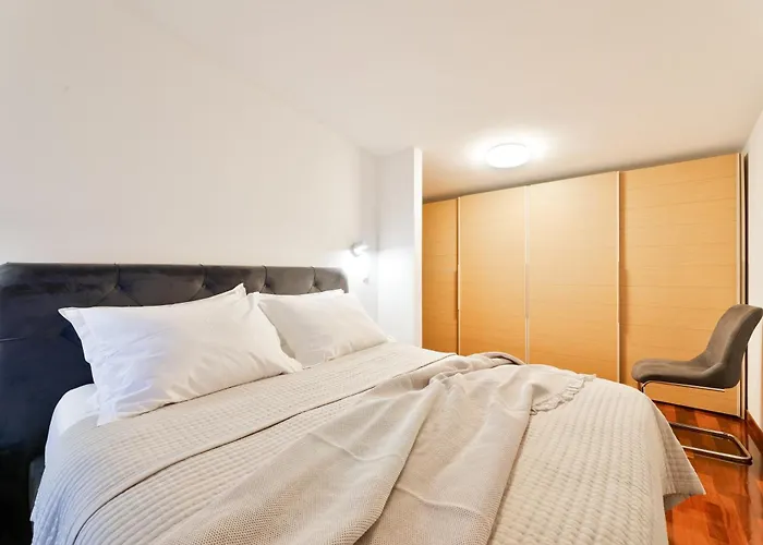 Velebos Superior - Spacious Luxury Four-room On 220 M2 - Panoramic View Of The Sea And Islands - Prestigious Location By The Sea To The New Center Of Znjan - Amenities - Free Garage Parking Space Apartmán